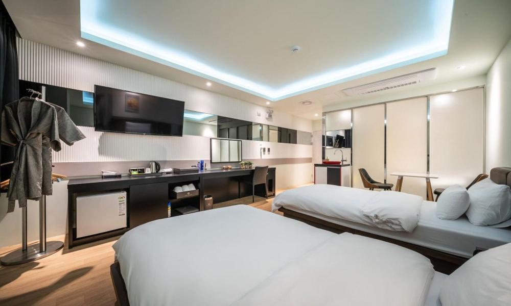 Gimpo Pentastar Hotel Экстерьер фото